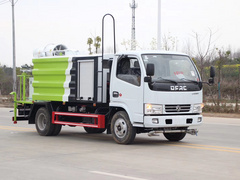 蓝牌的5吨洒水车